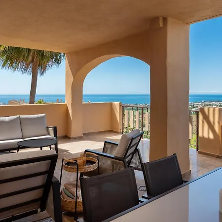 Apartment Sea And Sunset Views In Hacienda De Cifuentes Estepona